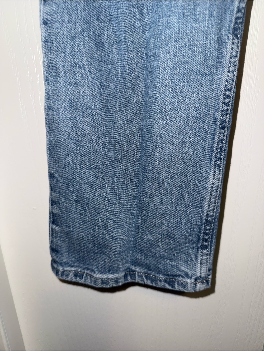 Gap High Rise Slim Straight Jeans - Picture 2 of 16